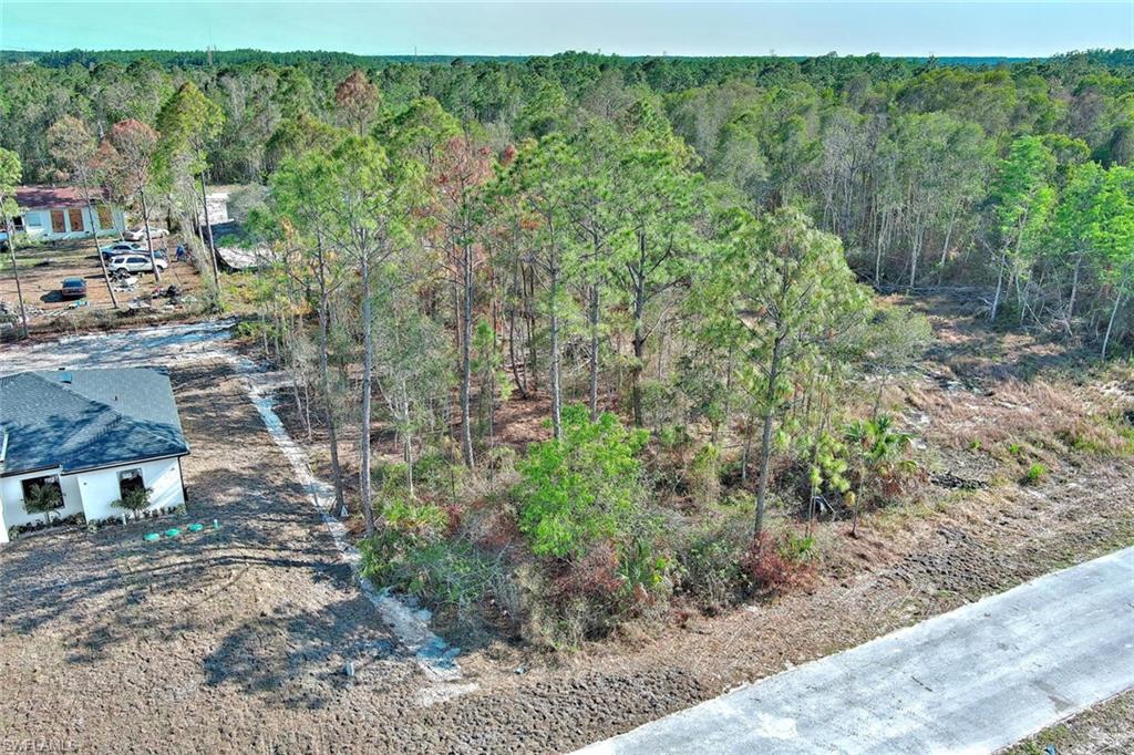 634 Ladd St Property Photo 3