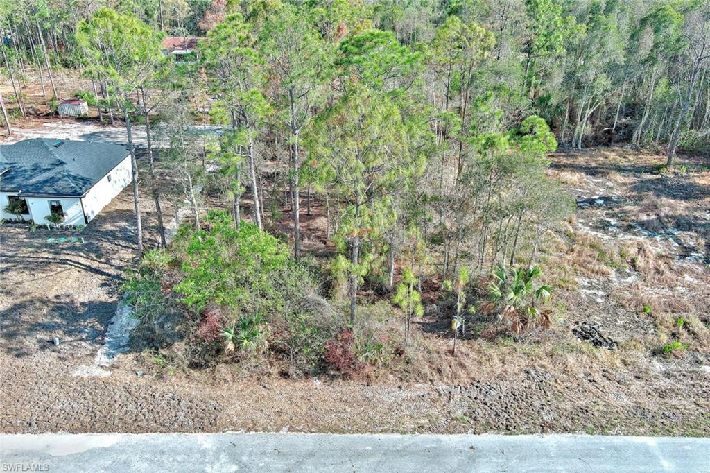 634 Ladd St Property Photo 5