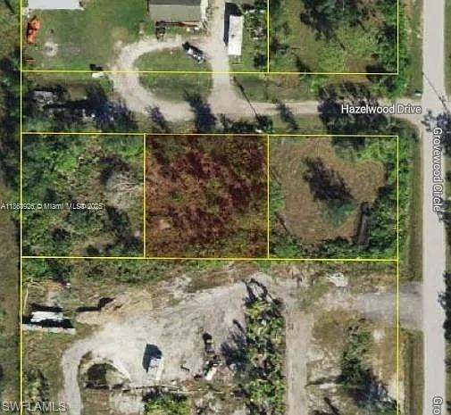 29279 Hazelwood Dr Property Photo 3