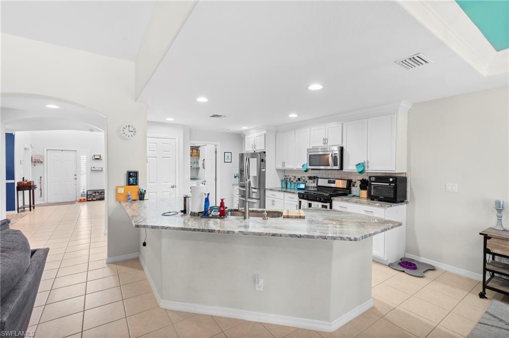 9135 Astonia Way Property Photo 13