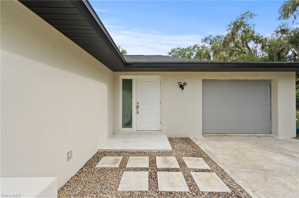 13764 River Forest Dr Property Photo 2