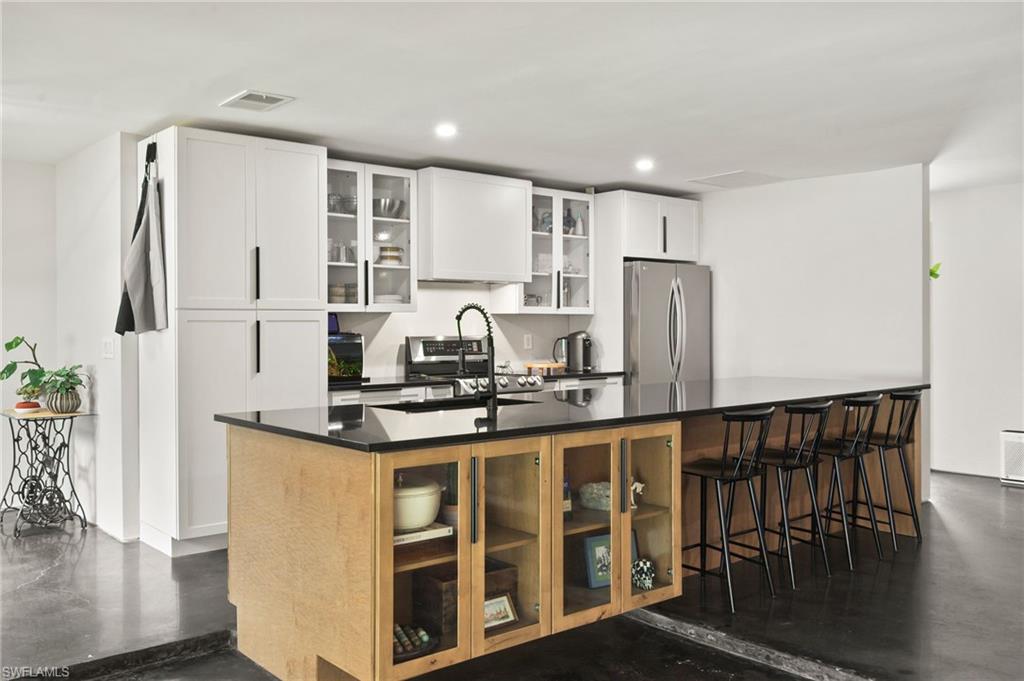 13764 River Forest Dr Property Photo 6