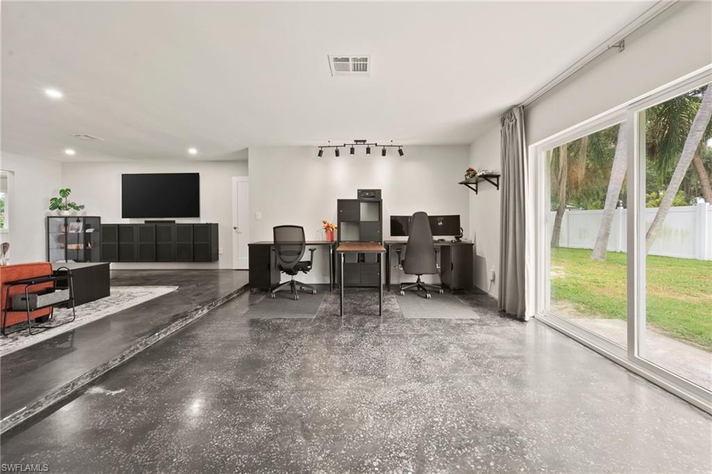 13764 River Forest Dr Property Photo 14