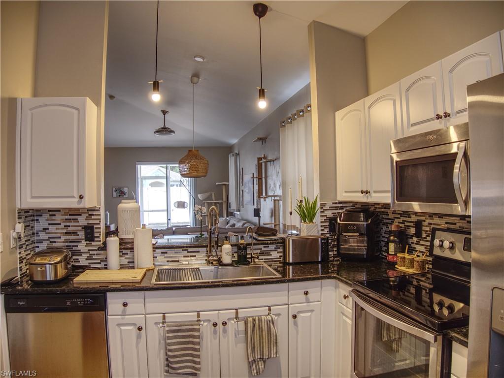 3647 Pine Oak Cir # 108 Property Photo 7