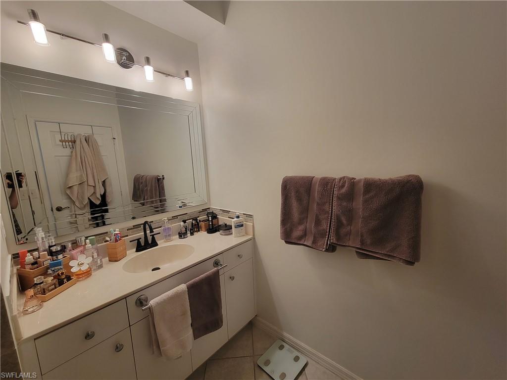 3647 Pine Oak Cir # 108 Property Photo 22