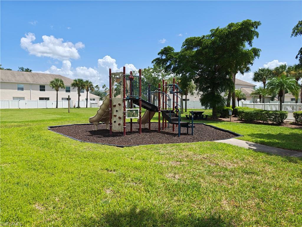 3647 Pine Oak Cir # 108 Property Photo 44