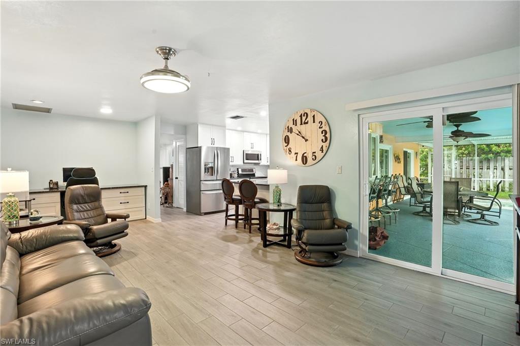 4558 Vinewood Cir Property Photo 7