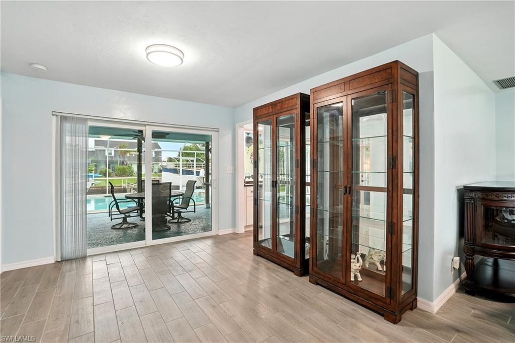 4558 Vinewood Cir Property Photo 18