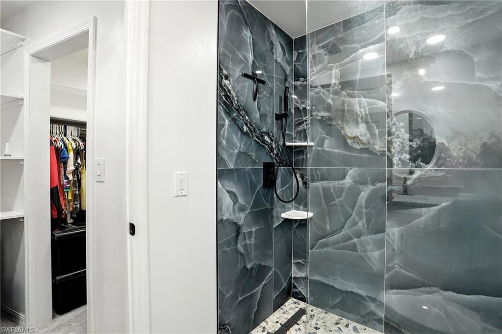 4558 Vinewood Cir Property Photo 29