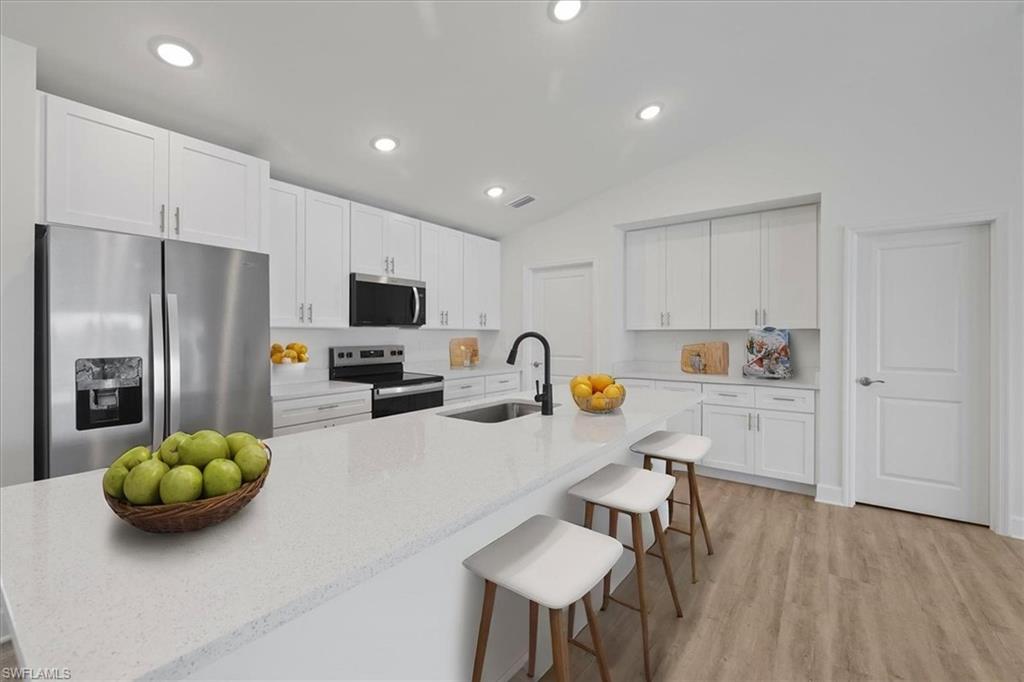 1914 Nw 16th Ter Property Photo 3