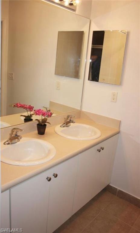 8358 Bernwood Cove Loop 704 Property Photo 4
