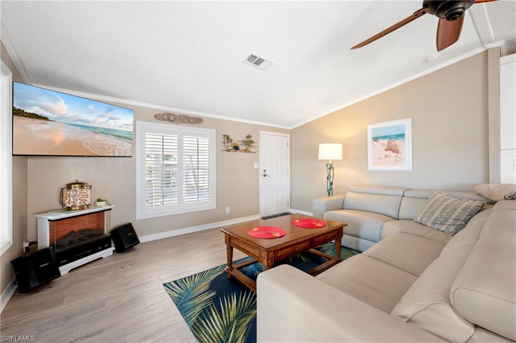 4300 Riverside Dr # 206 Property Photo 3