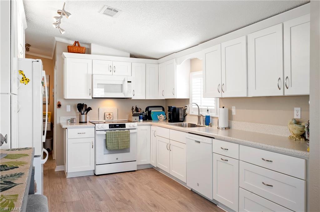 4300 Riverside Dr # 206 Property Photo 8