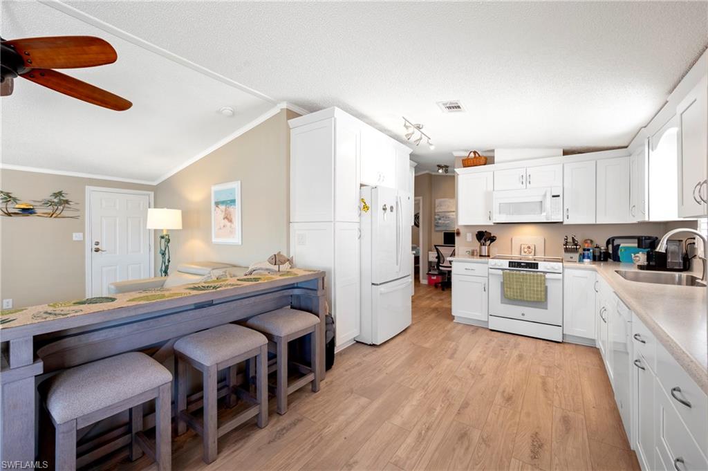 4300 Riverside Dr # 206 Property Photo 9