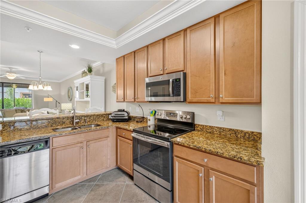 13730 Julias Way # 712 Property Photo 9