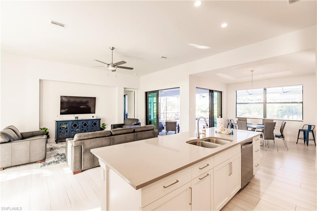 4130 Sw 21st Pl Property Photo 6