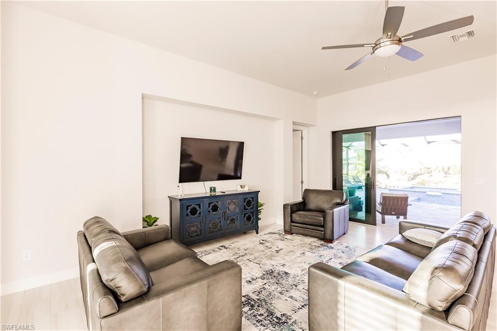 4130 Sw 21st Pl Property Photo 8