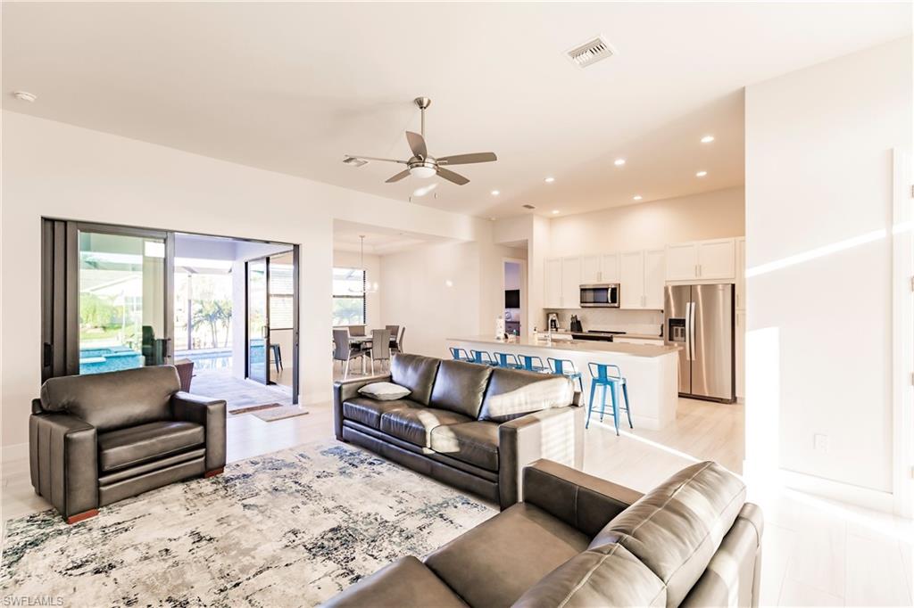 4130 Sw 21st Pl Property Photo 9