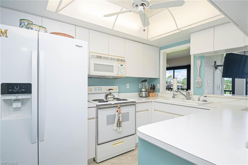 5845 Trailwinds Dr 531 Property Photo 7