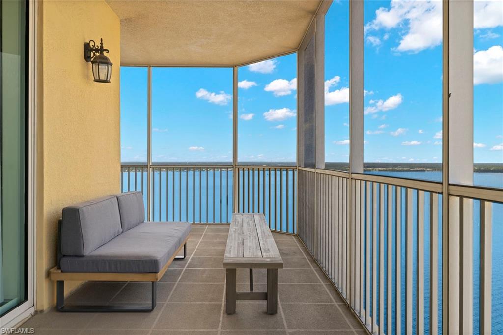 2745 1st St # 2306 Property Photo 27