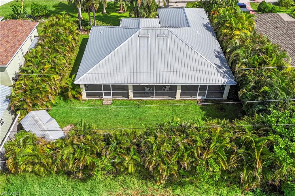 2030 Ne 25th Ter Property Photo 2