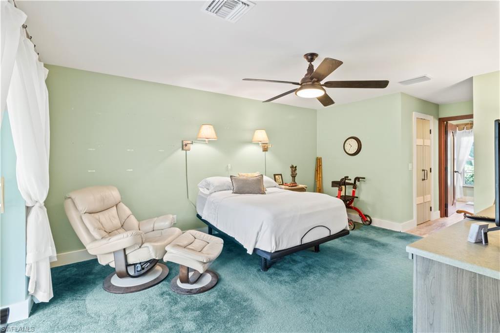 2030 Ne 25th Ter Property Photo 14