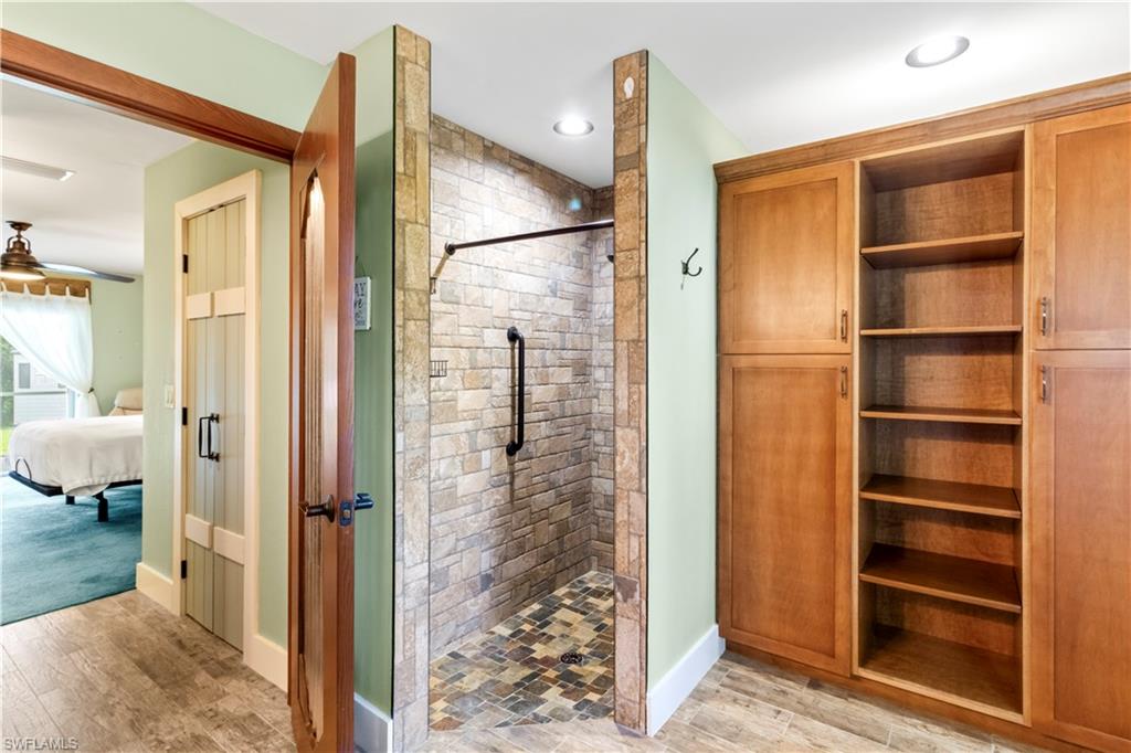 2030 Ne 25th Ter Property Photo 18