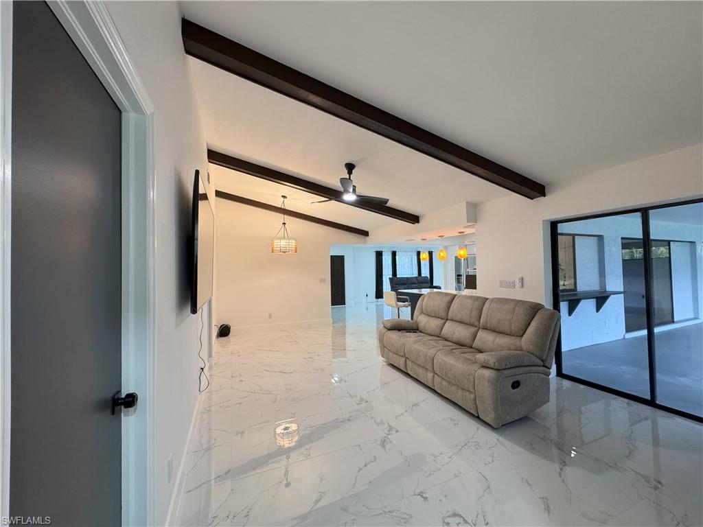 415 Sw 7th Ter Property Photo 5