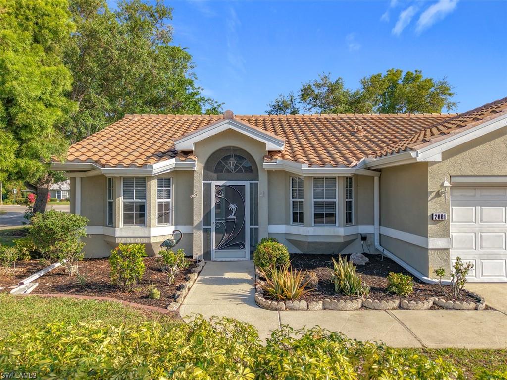 2001 Corona Del Sire Dr Property Photo 2