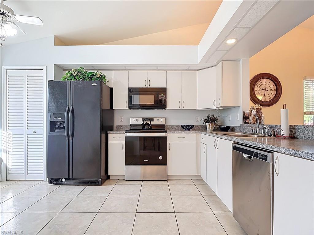 2001 Corona Del Sire Dr Property Photo 7