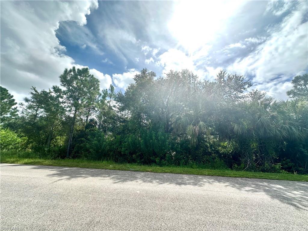 1874 Latham Dr Property Photo 3