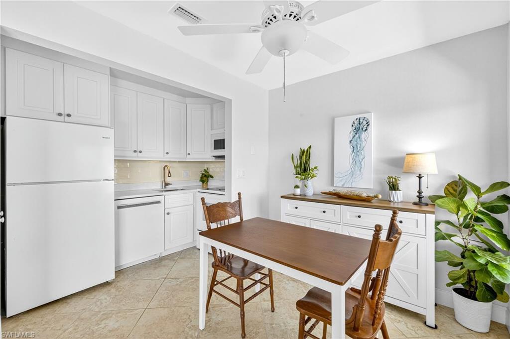 1250 Tennisplace Ct B34 Property Photo 2