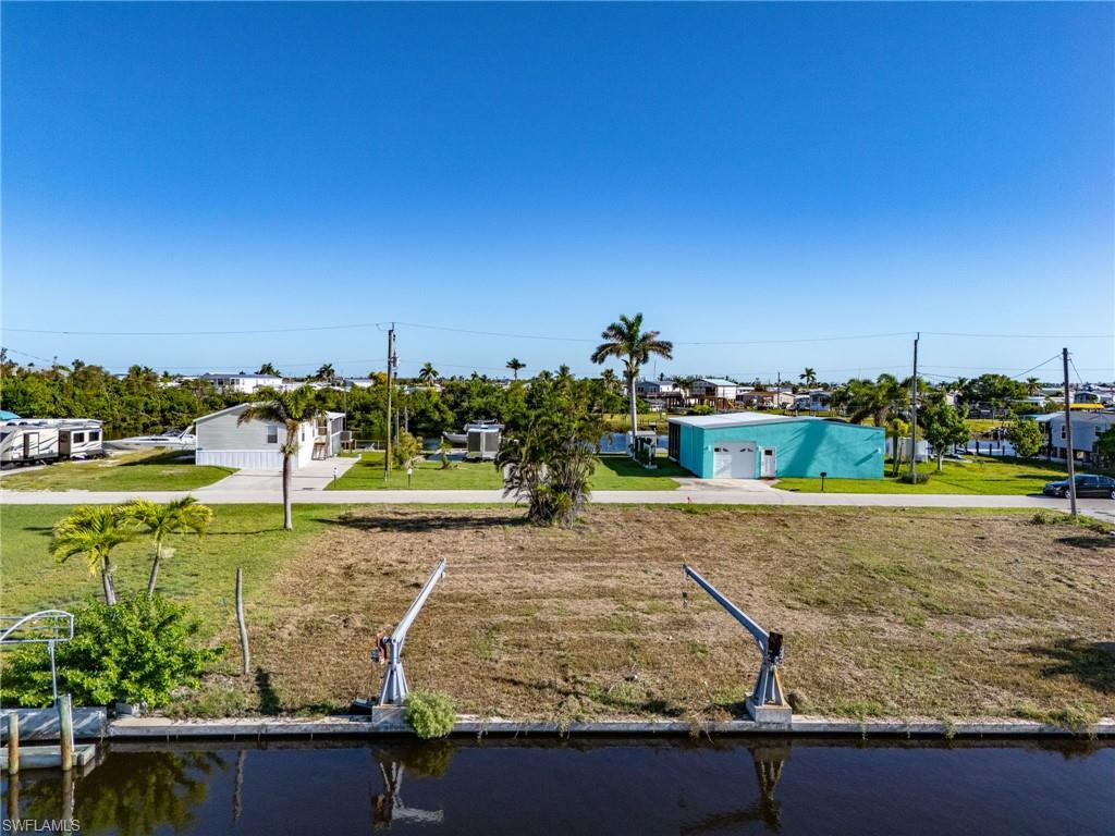 3875 Royal Palm Dr Property Photo 17