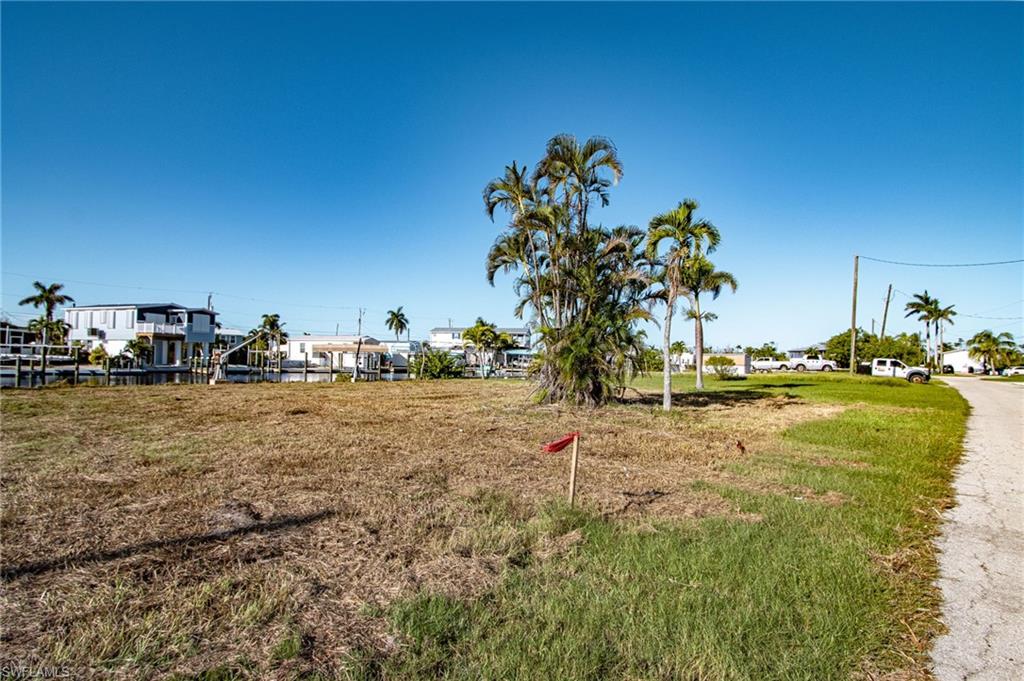 3875 Royal Palm Dr Property Photo 27