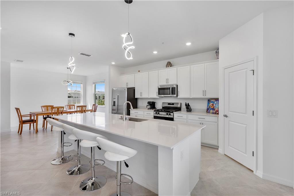 15170 Bluffton Ln # 1821 Property Photo 6