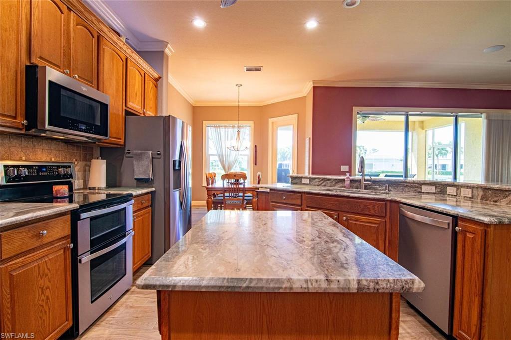 2620 Windwood Pl Property Photo 3