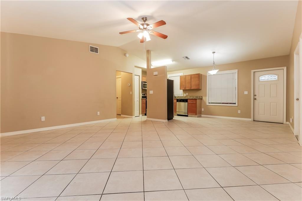 425 Nw 4th St Property Photo 3