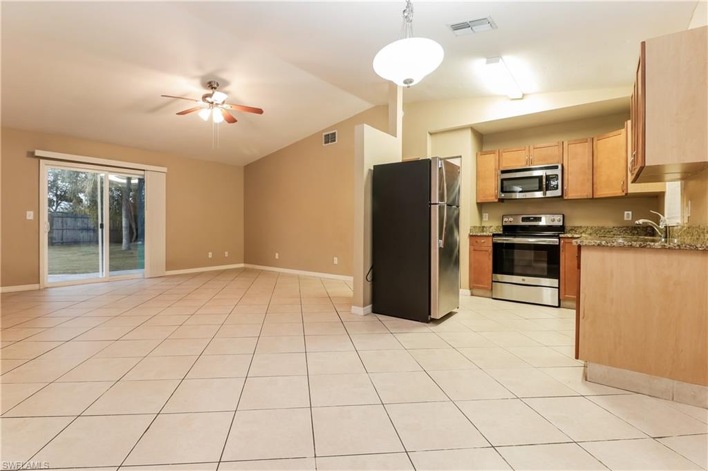 425 Nw 4th St Property Photo 5