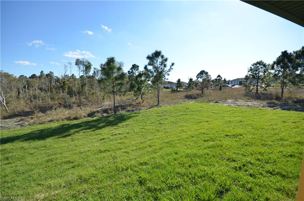 1242 Hathor St E Property Photo 13