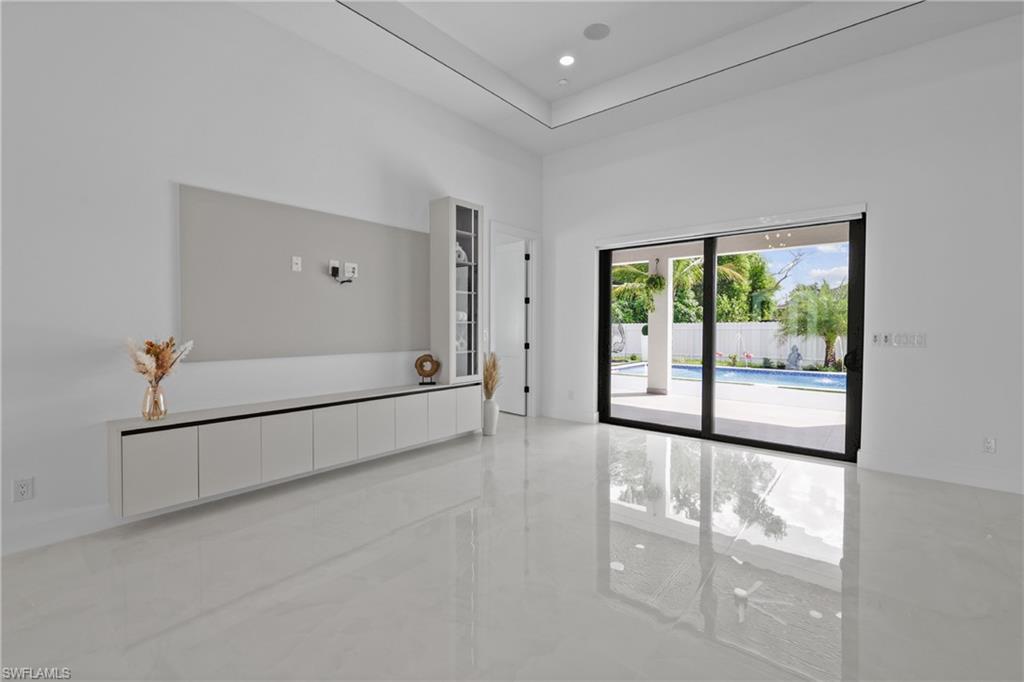 223 Nw 4th Ave Property Photo 9