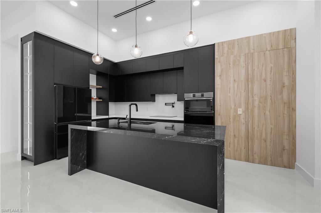 223 Nw 4th Ave Property Photo 10