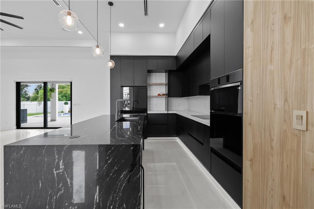 223 Nw 4th Ave Property Photo 13