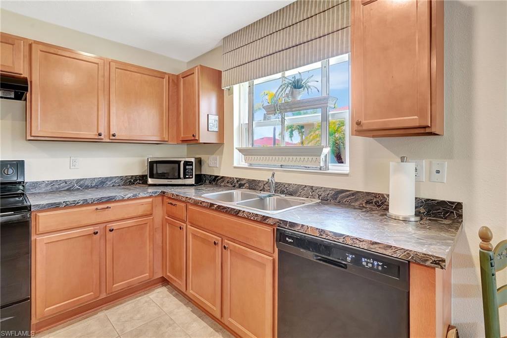 6425 Estero Bay Dr Property Photo 12