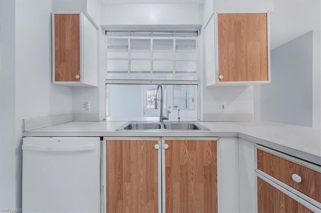 2381 White Blvd Property Photo 15