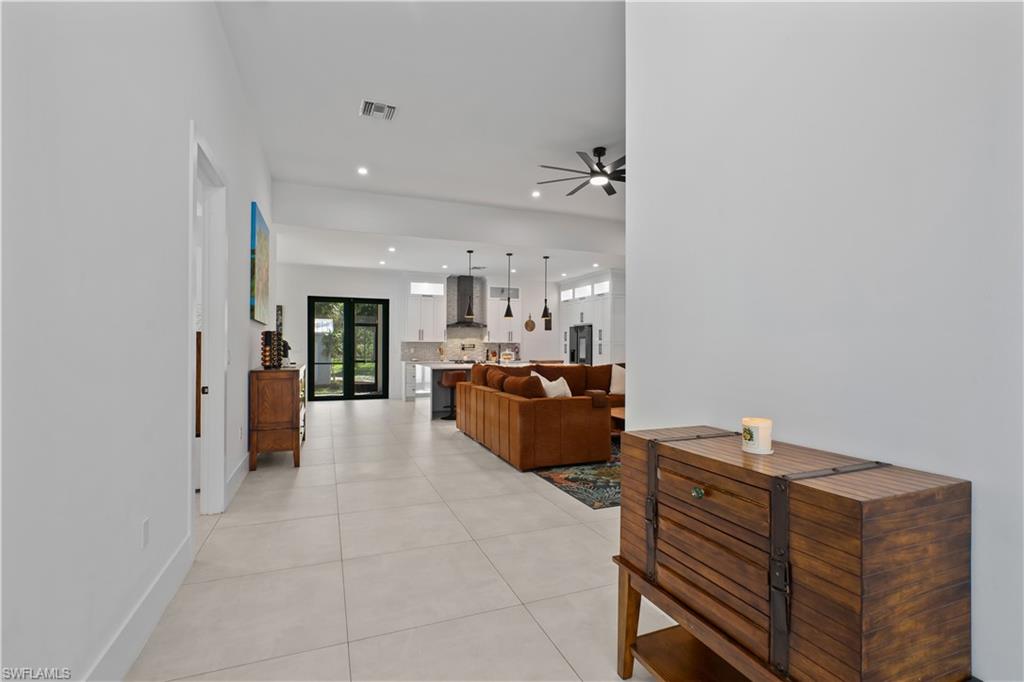 106 18th Ave Ne Property Photo 4