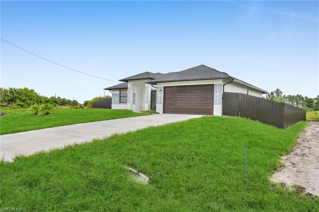 741 Camilla St E Property Photo 1