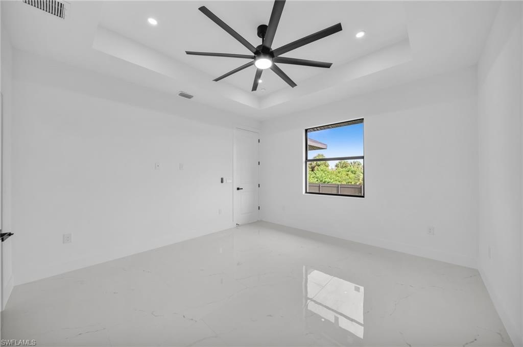 741 Camilla St E Property Photo 19