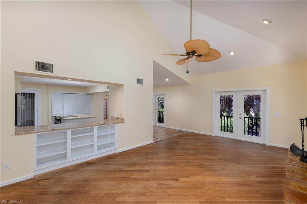 1345 Junonia St Property Photo 3