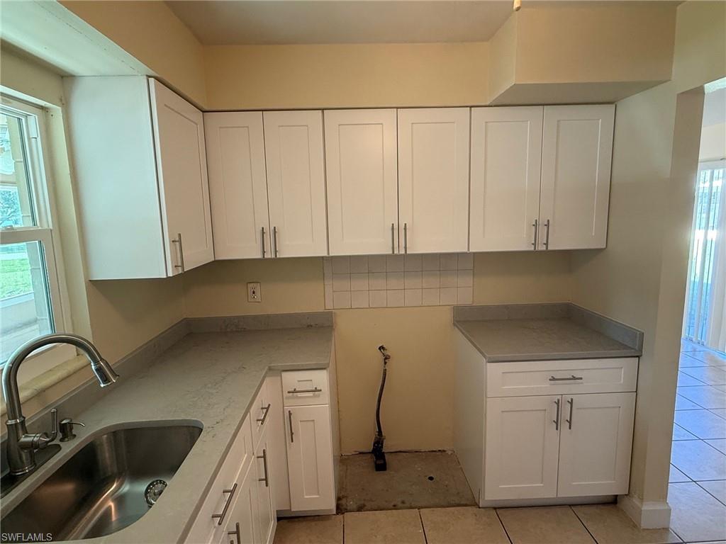 401 Oregon Rd W Property Photo 2