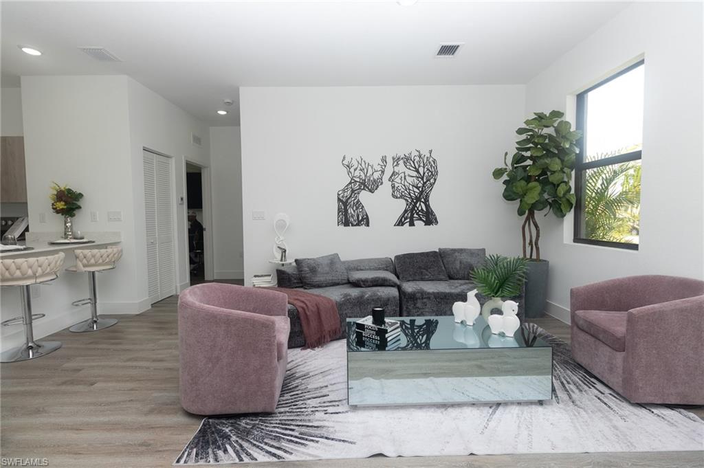 1217 Cellini St E Property Photo 17